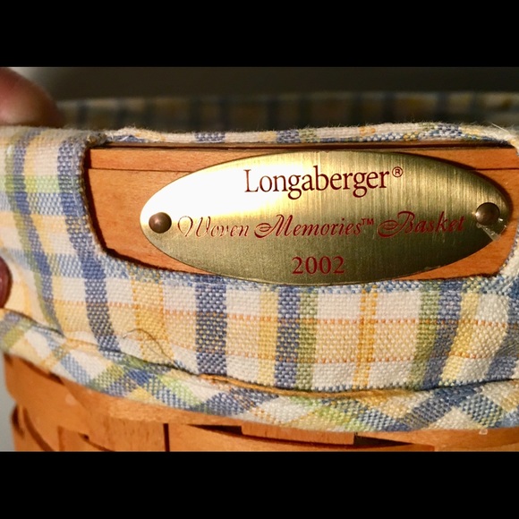 Custom Signed by 4+ Longaberger 2002 Basket EUC - Picture 3 of 8